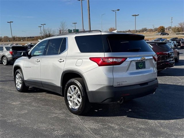 2021 Chevrolet Traverse Cloth photo 3