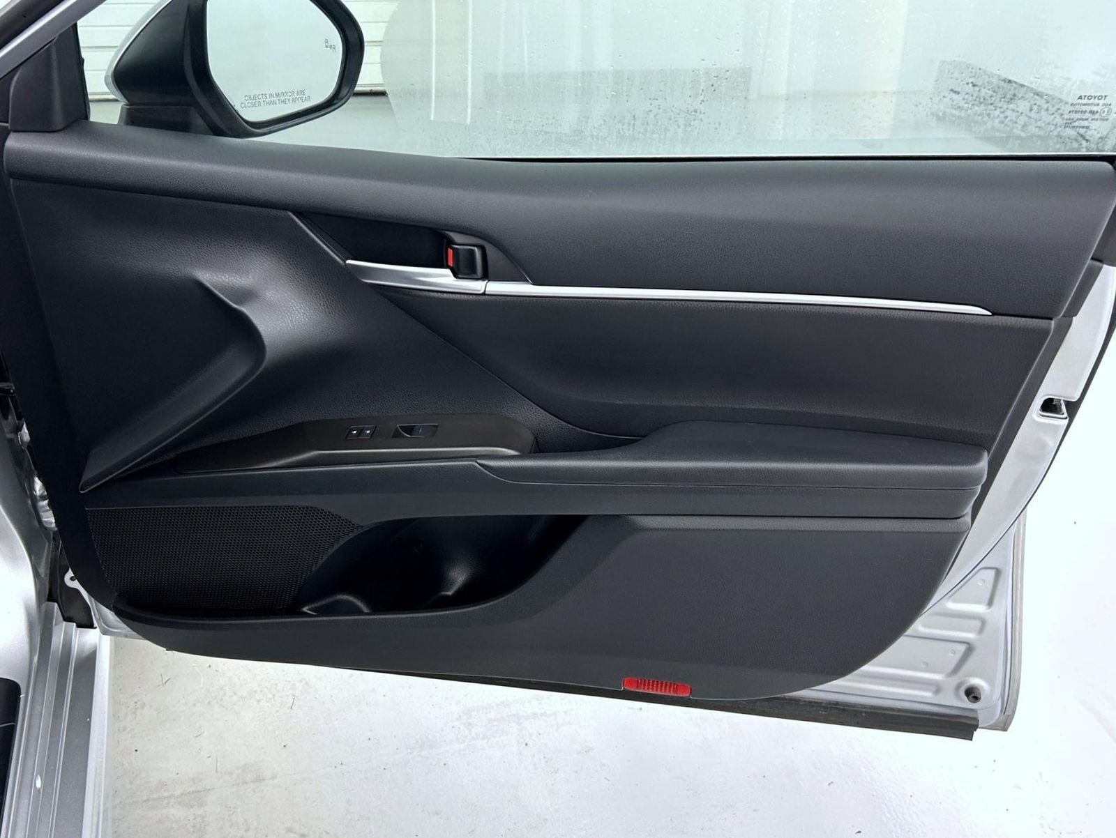 2023 Toyota Camry SE photo 16