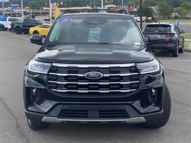 2025 Ford Explorer photo 8