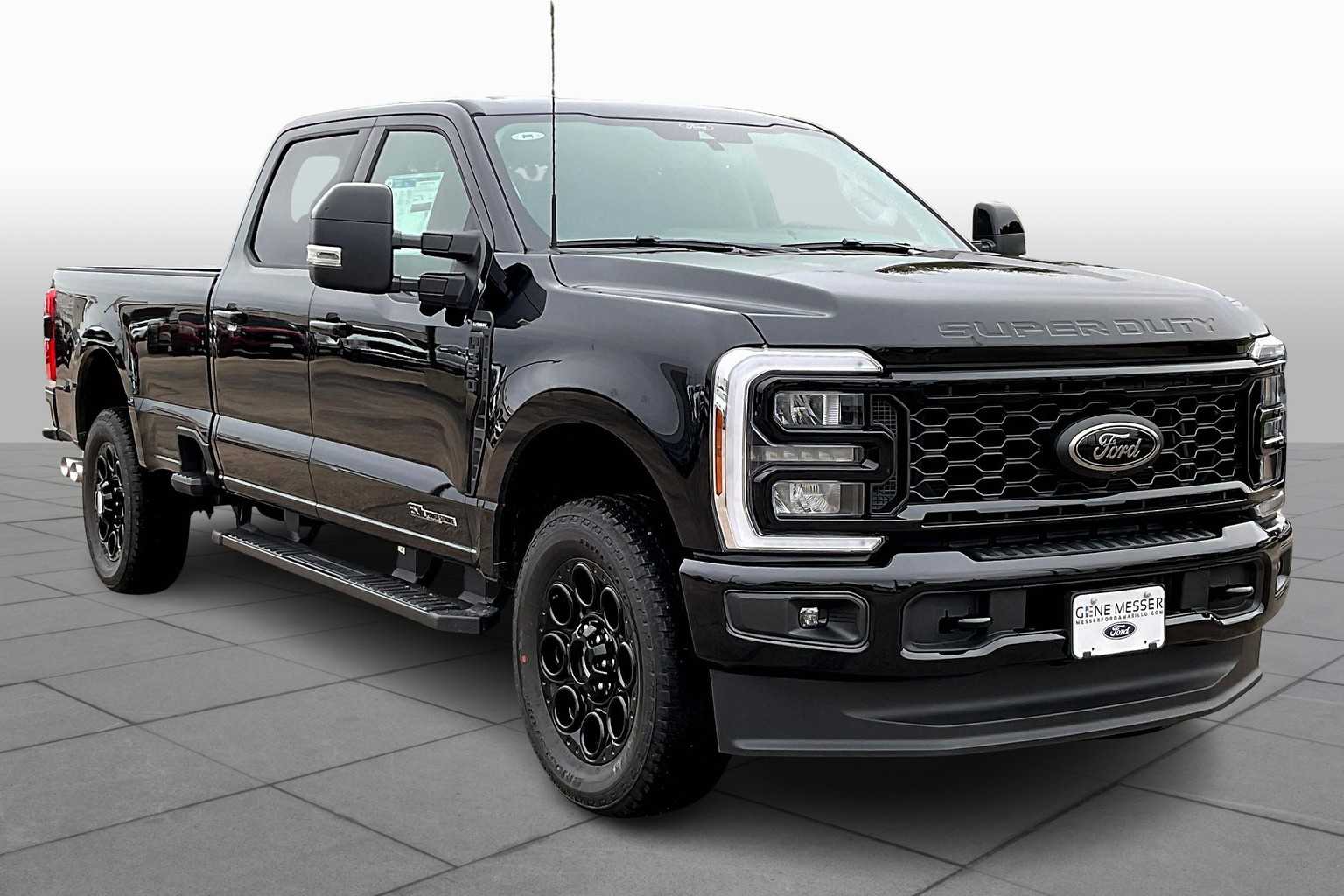 2026 Ford F-350 Lariat photo 2