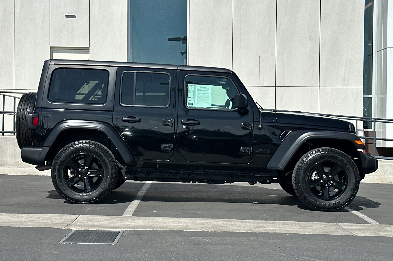 2021 Jeep Wrangler Unlimited Sport Altitude photo 2
