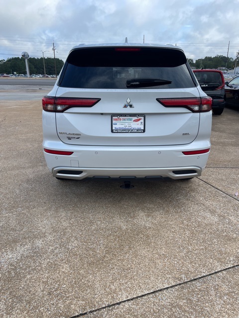 2023 Mitsubishi Outlander SEL photo 4