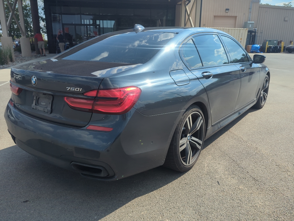 2019 Bmw 750i Sedan photo 4