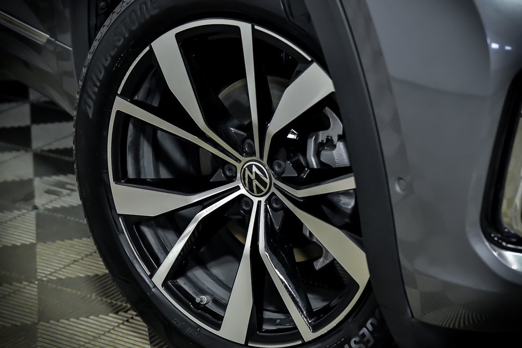 2025 Volkswagen Atlas SEL Premium R-Line photo 3