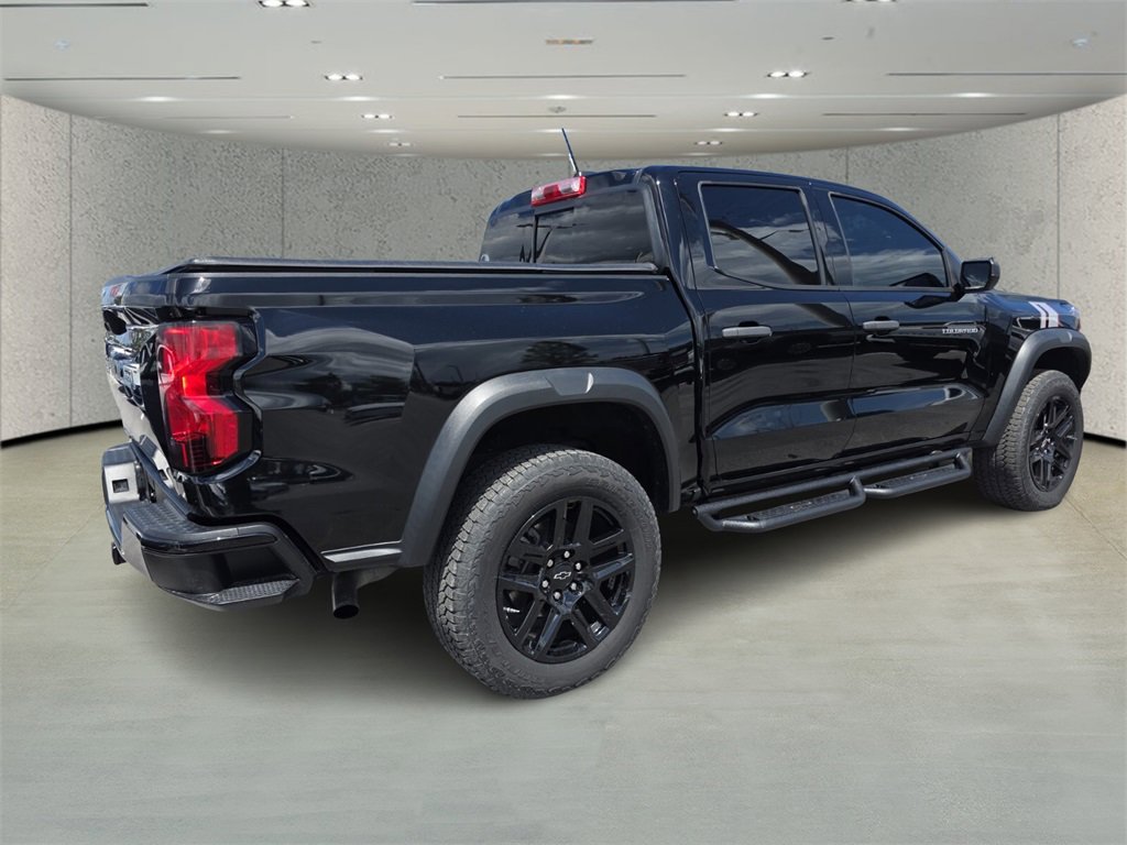 2023 Chevrolet Colorado Trail Boss photo 2