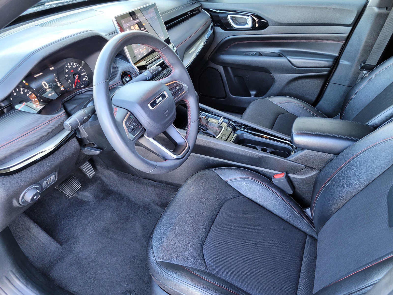 2024 Jeep Compass Trailhawk photo 12