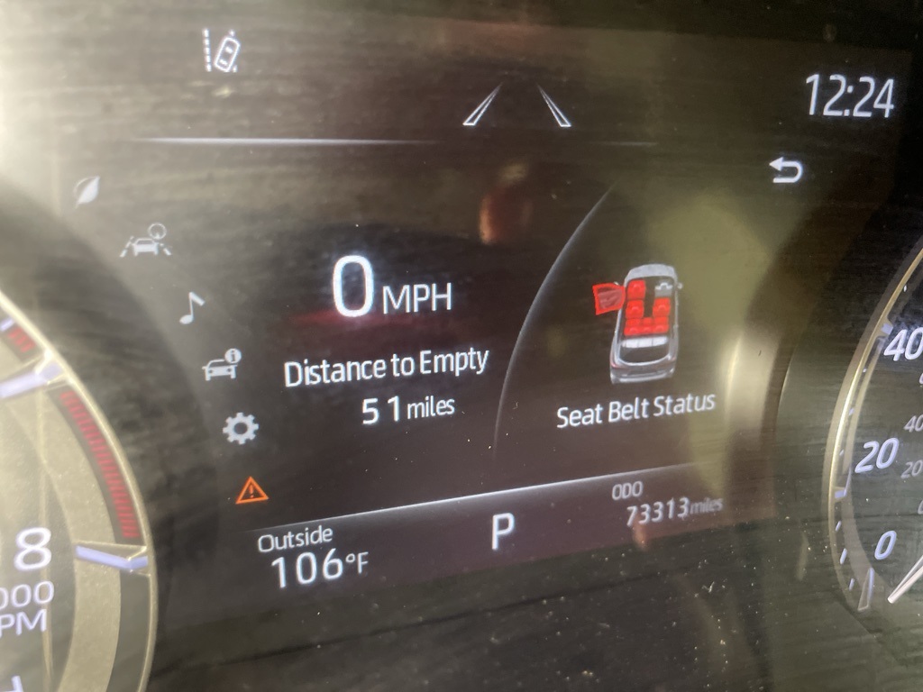2021 Toyota Highlander XLE photo 22