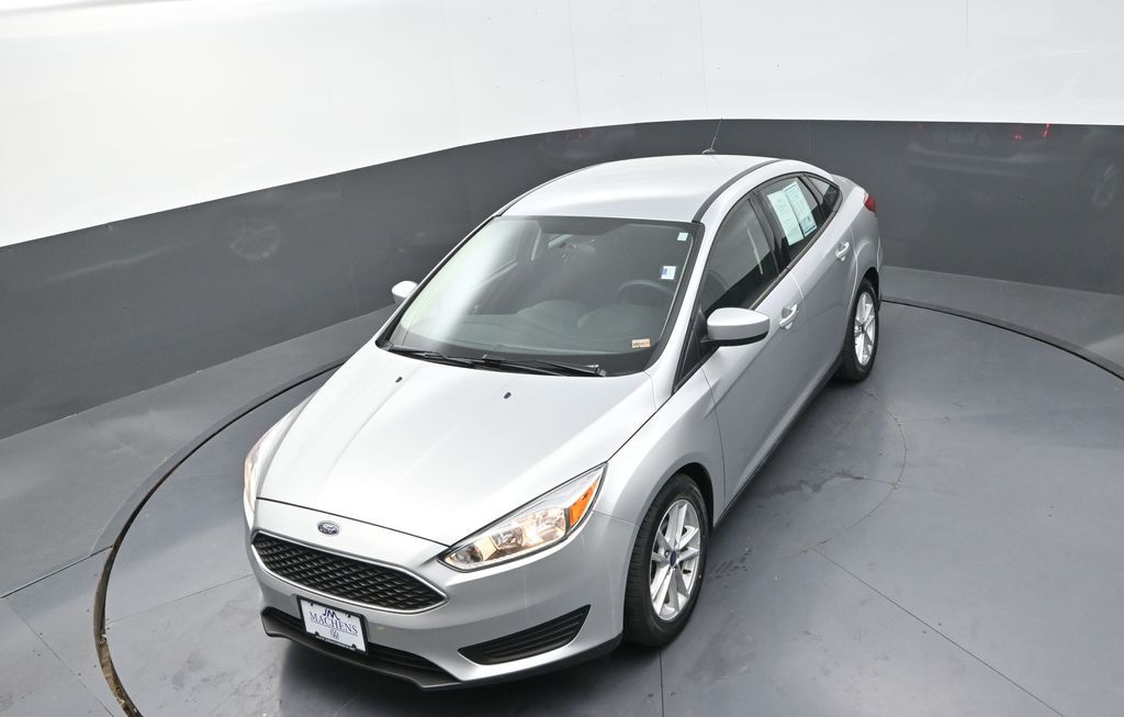 2018 Ford Focus SE photo 12