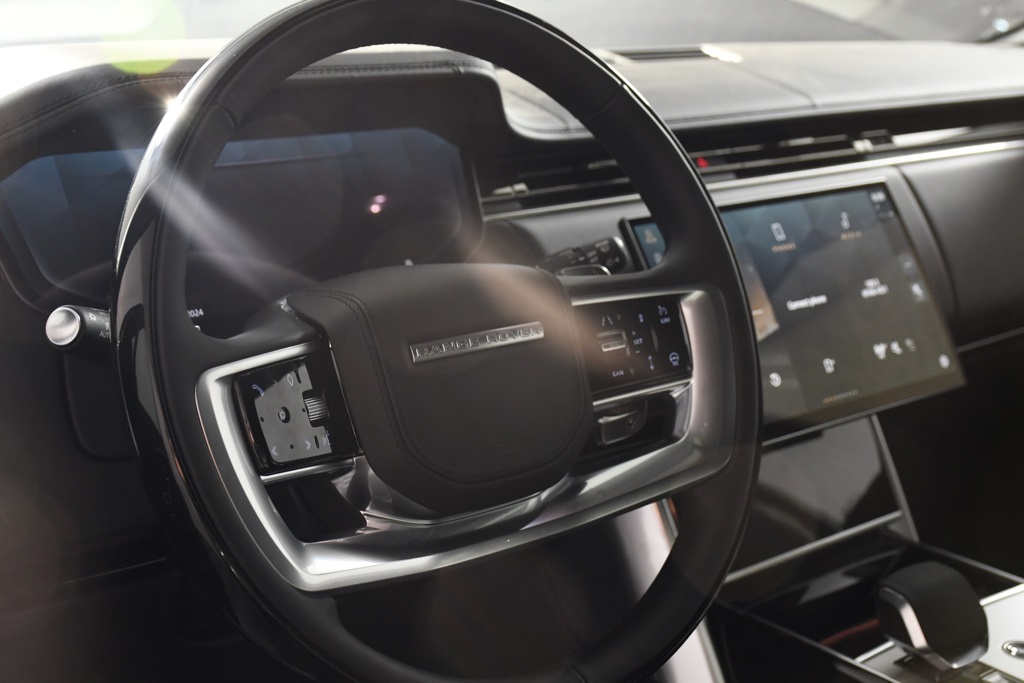 2025 Land Rover Range Rover Autobiography photo 13