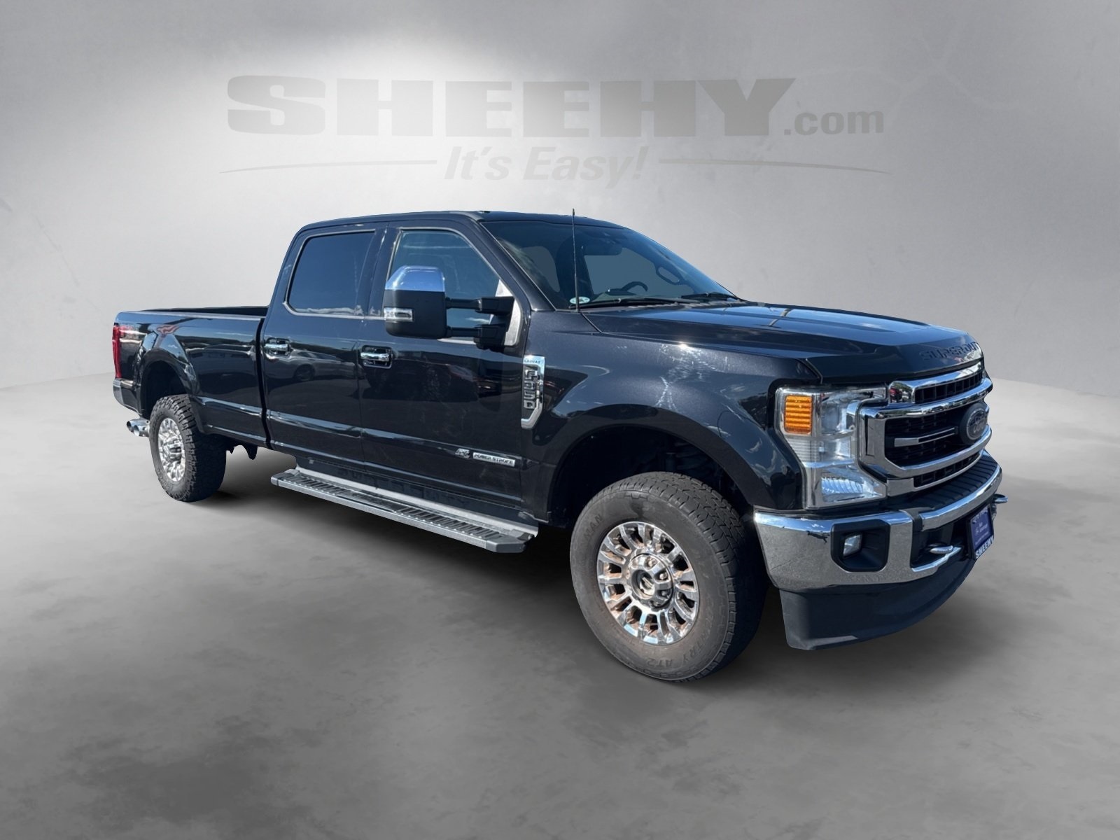 2022 Ford F-350 Lariat photo 2