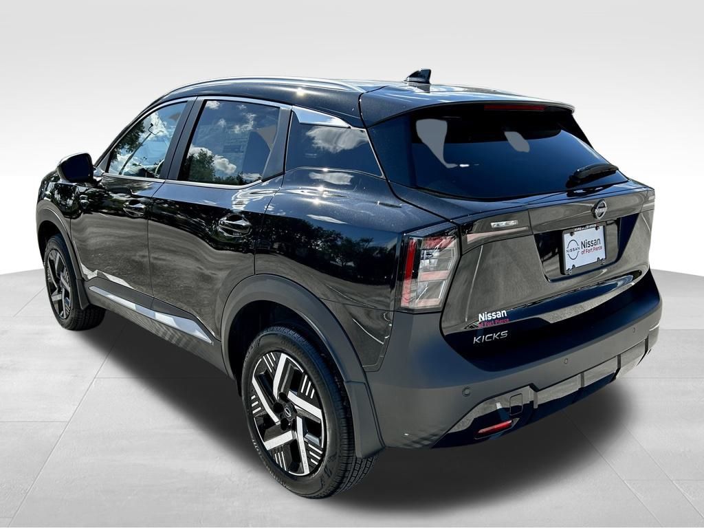 2026 Nissan Kicks SV photo 3