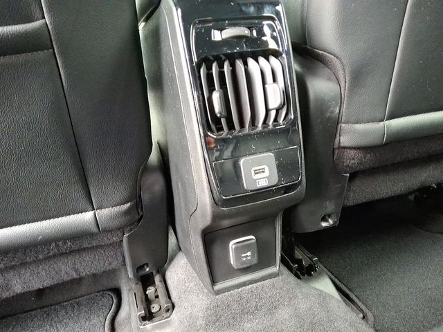 2023 Jeep Compass Latitude Lux photo 11