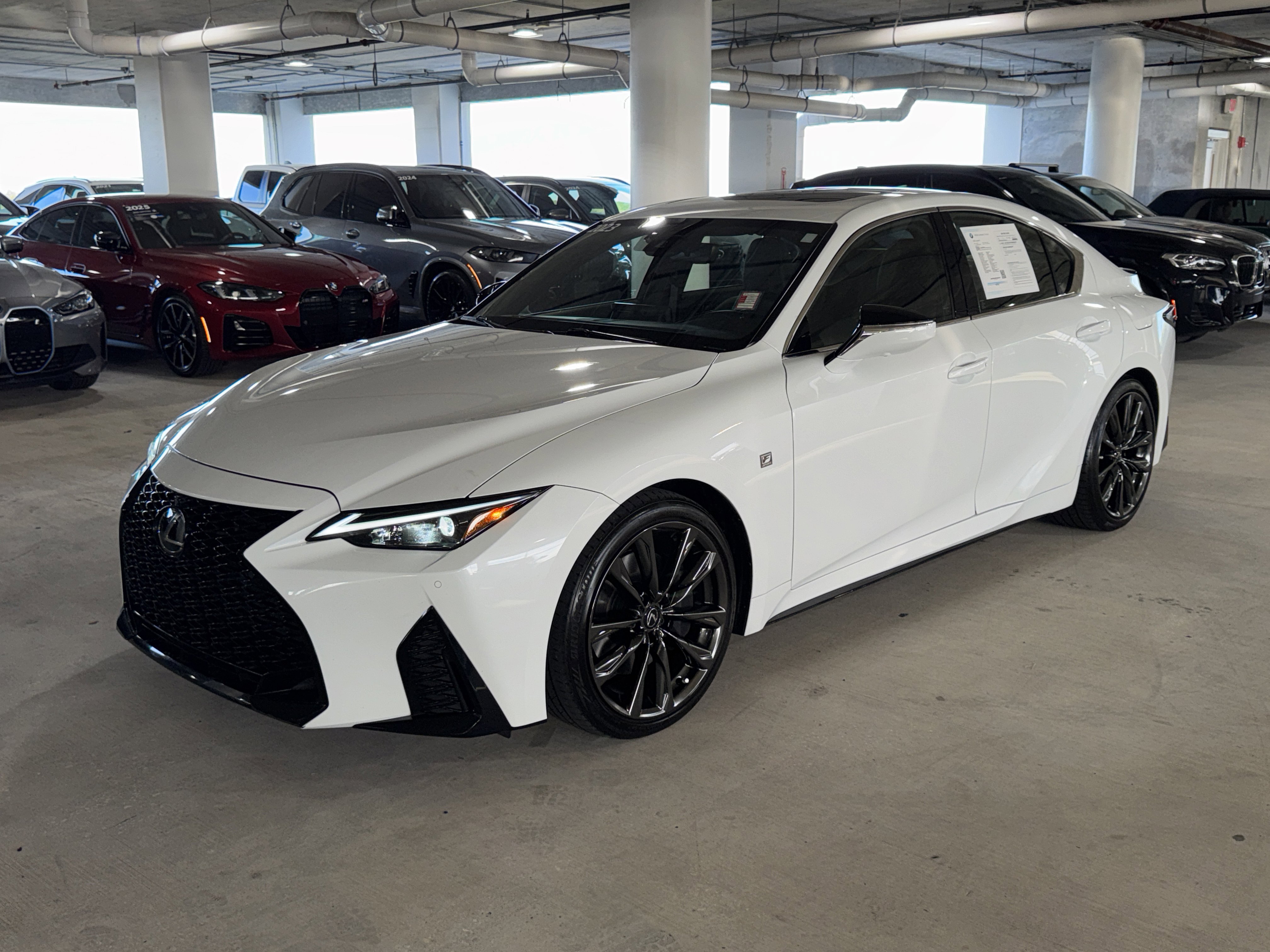 2023 Lexus IS 350 F SPORT photo 3
