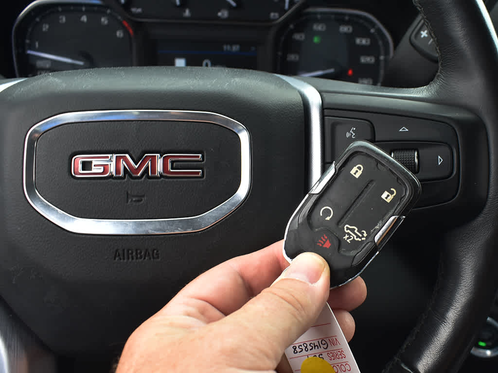 2020 Gmc Sierra 1500 SLT photo 3
