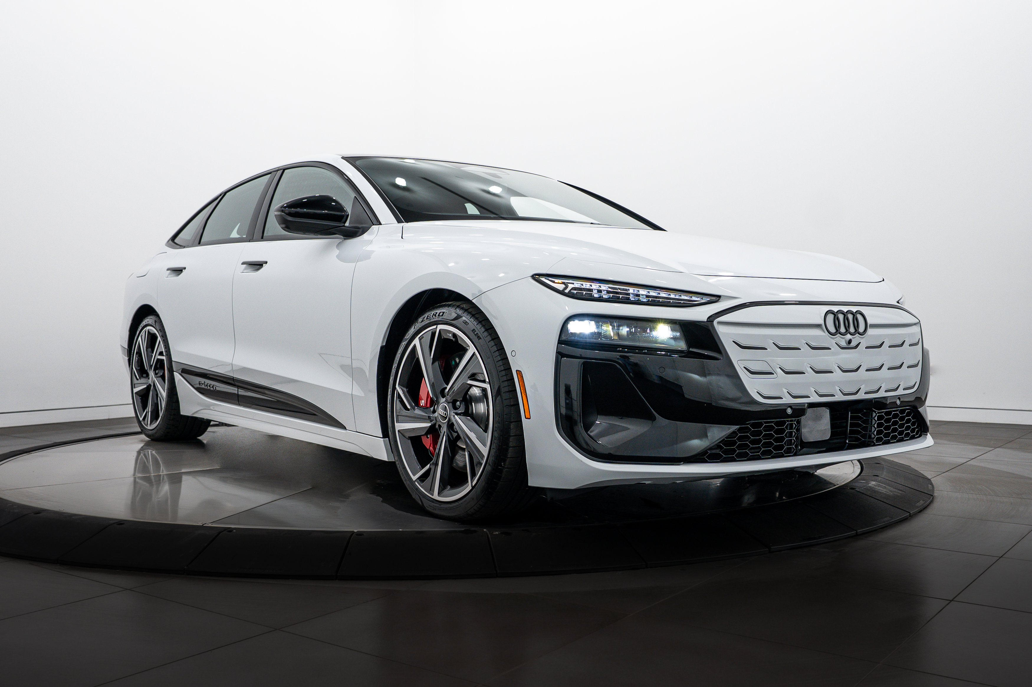 2025 Audi S6 Sportback e-tron Prestige's photo