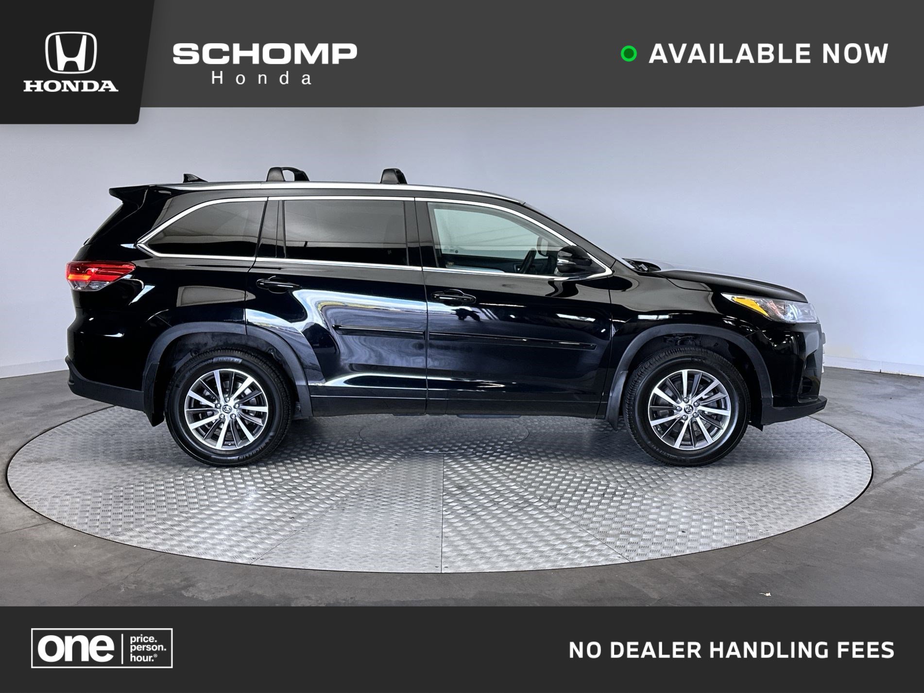 2017 Toyota Highlander XLE's photo