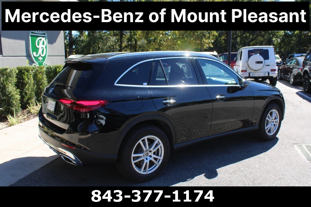 2025 Mercedes Benz GLC 300 photo 3