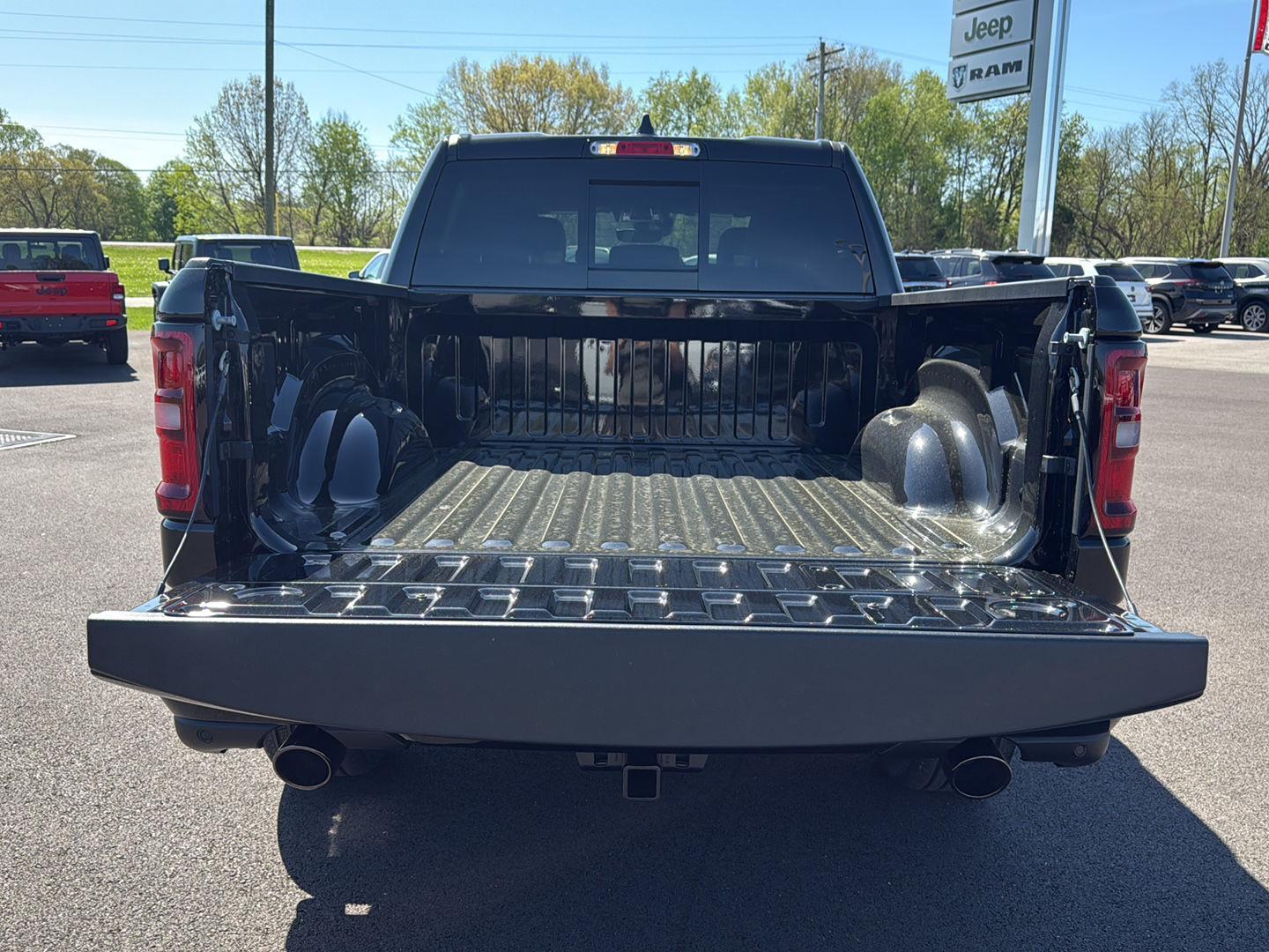 2025 Ram 1500 Laramie photo 12
