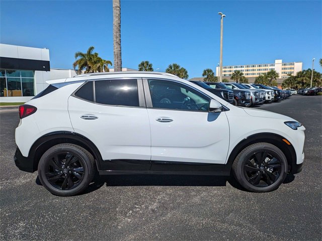 2024 Buick Encore GX Sport Touring photo 3