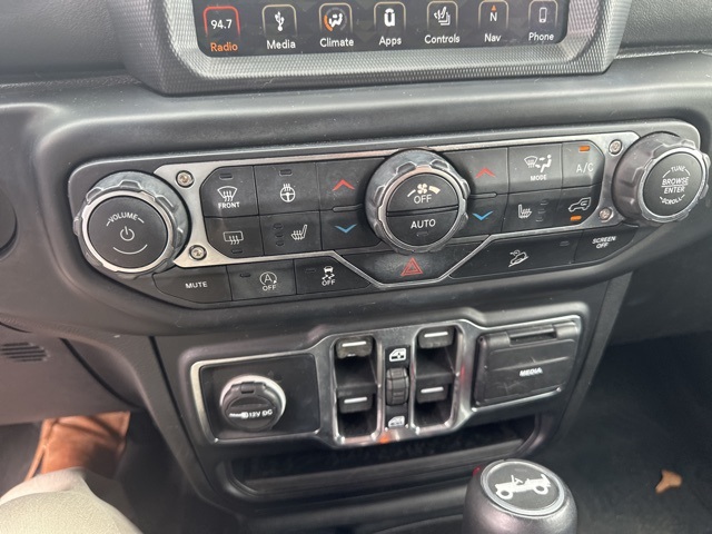 2019 Jeep Wrangler Unlimited Sahara photo 14