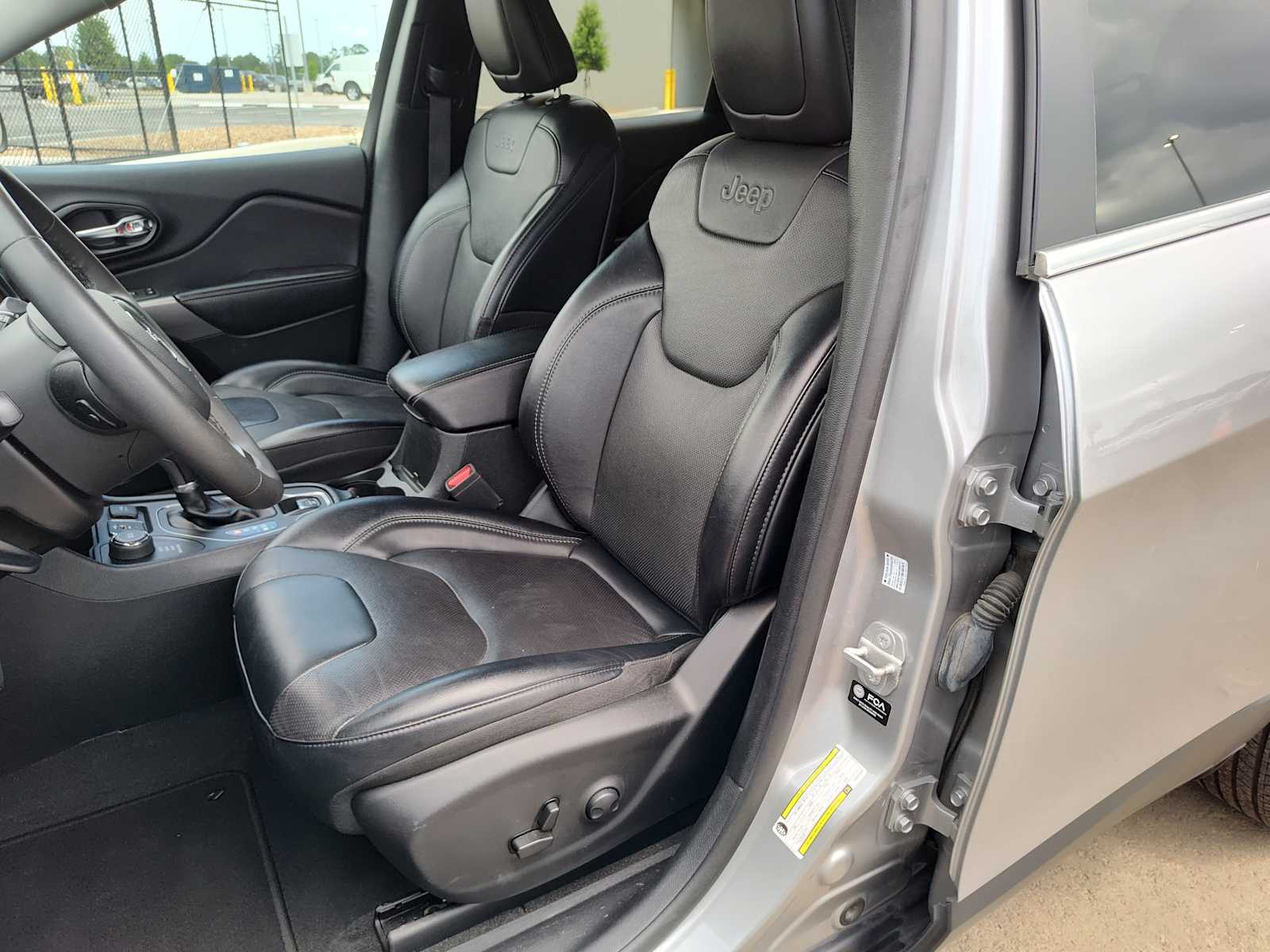 2022 Jeep Cherokee Latitude Lux photo 17