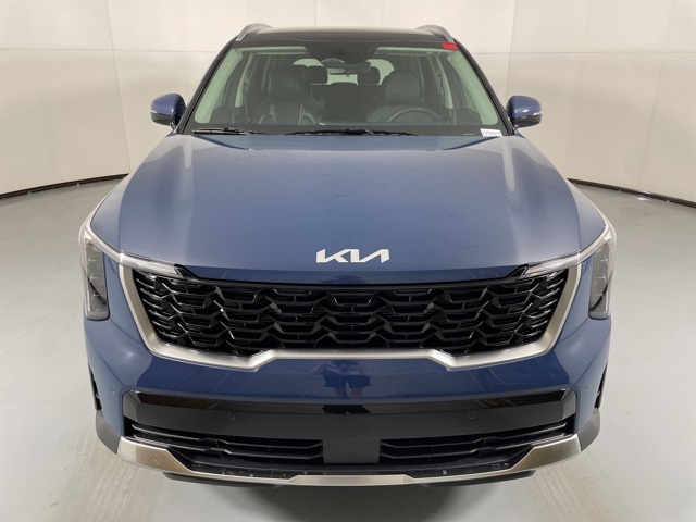 2025 Kia Sorento S photo 3
