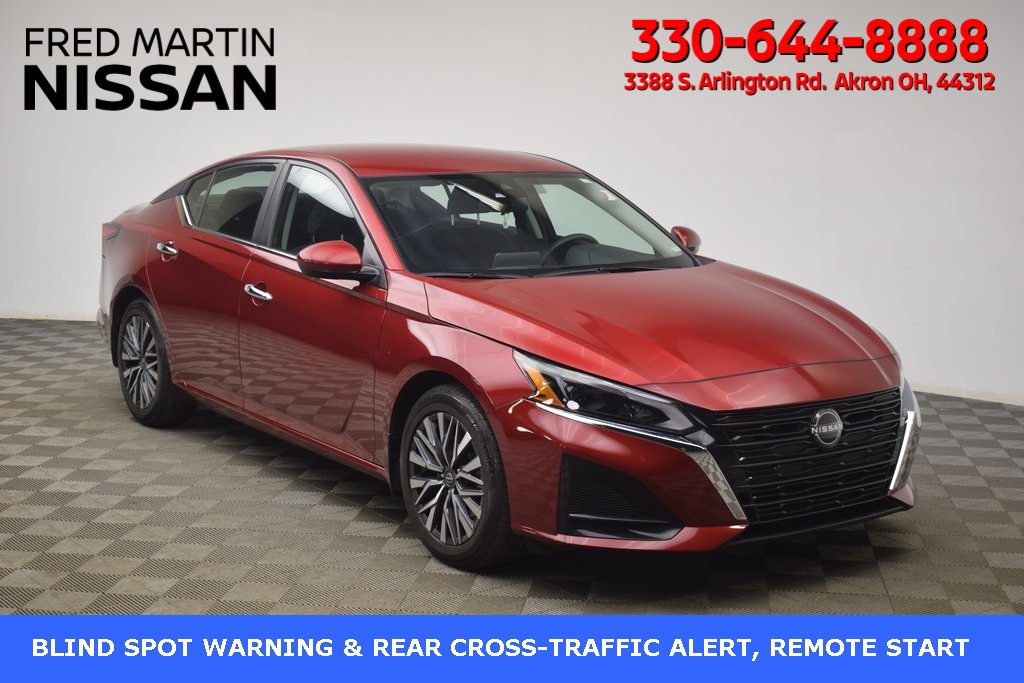 2023 Nissan Altima SV's photo