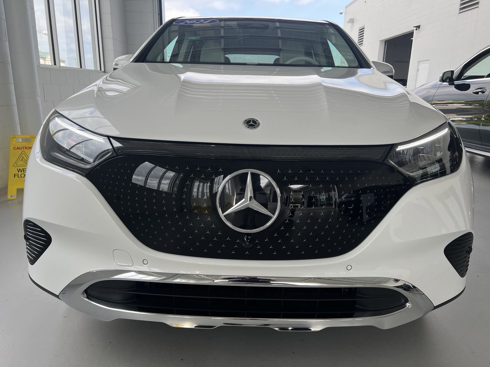 2024 Mercedes Benz EQE-Class SUV photo 4