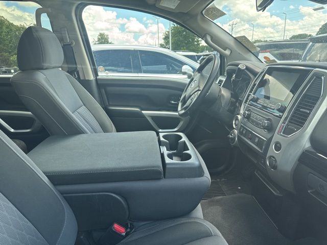 2021 Nissan Titan SV photo 8
