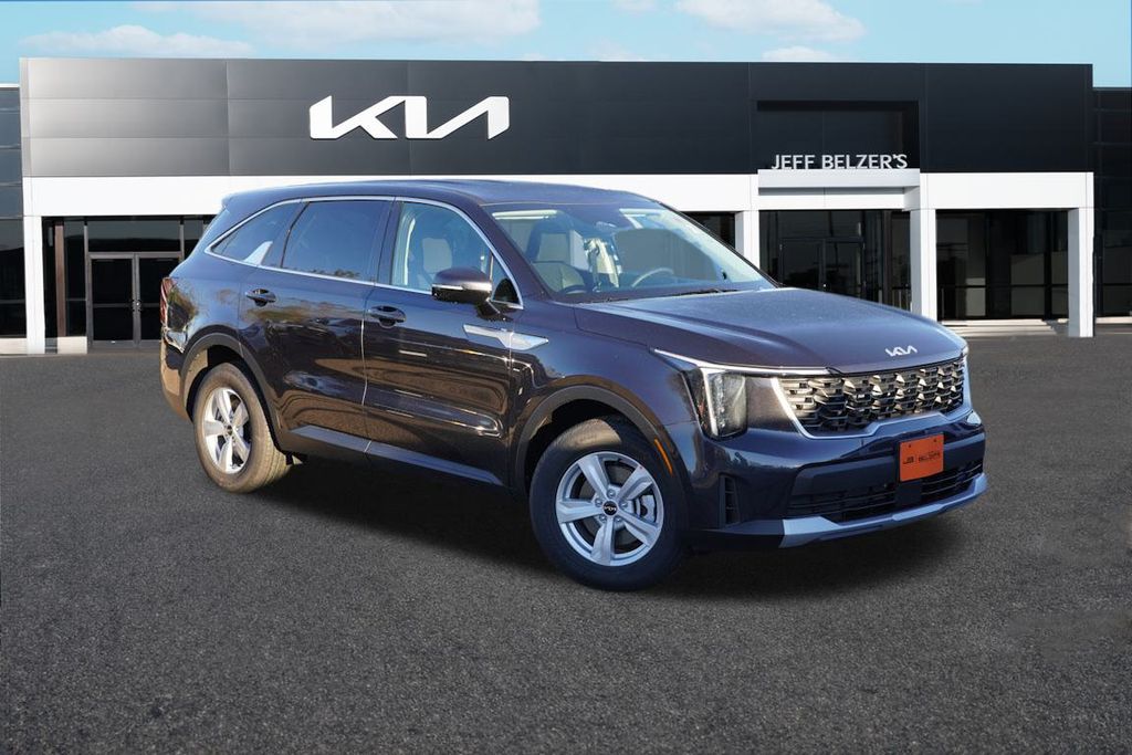 2026 Kia Sorento LX's photo