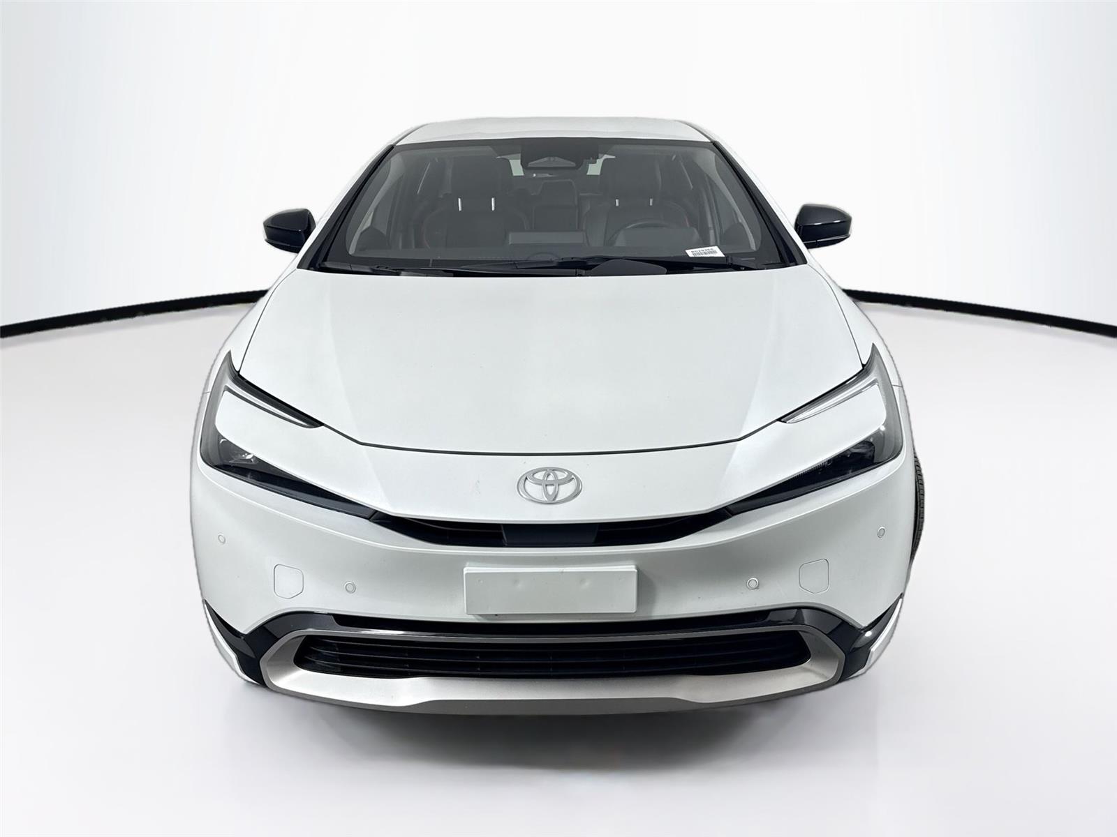 2024 Toyota Prius Prime XSE photo 3