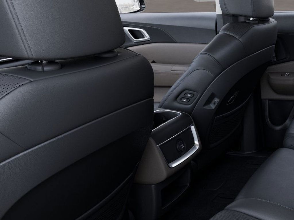 2025 Kia Carnival EX photo 26