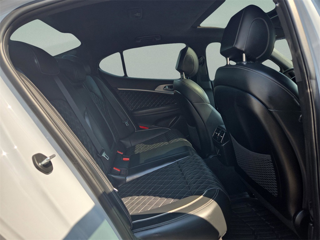 2020 Genesis G70 3.3T photo 19