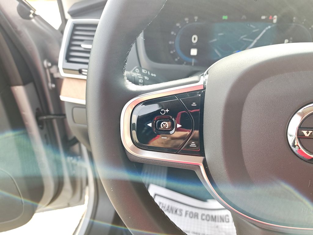 2024 Volvo XC90 Plus photo 19