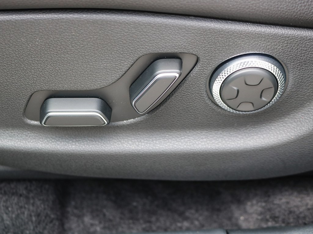 2026 Genesis Electrified GV70 photo 21