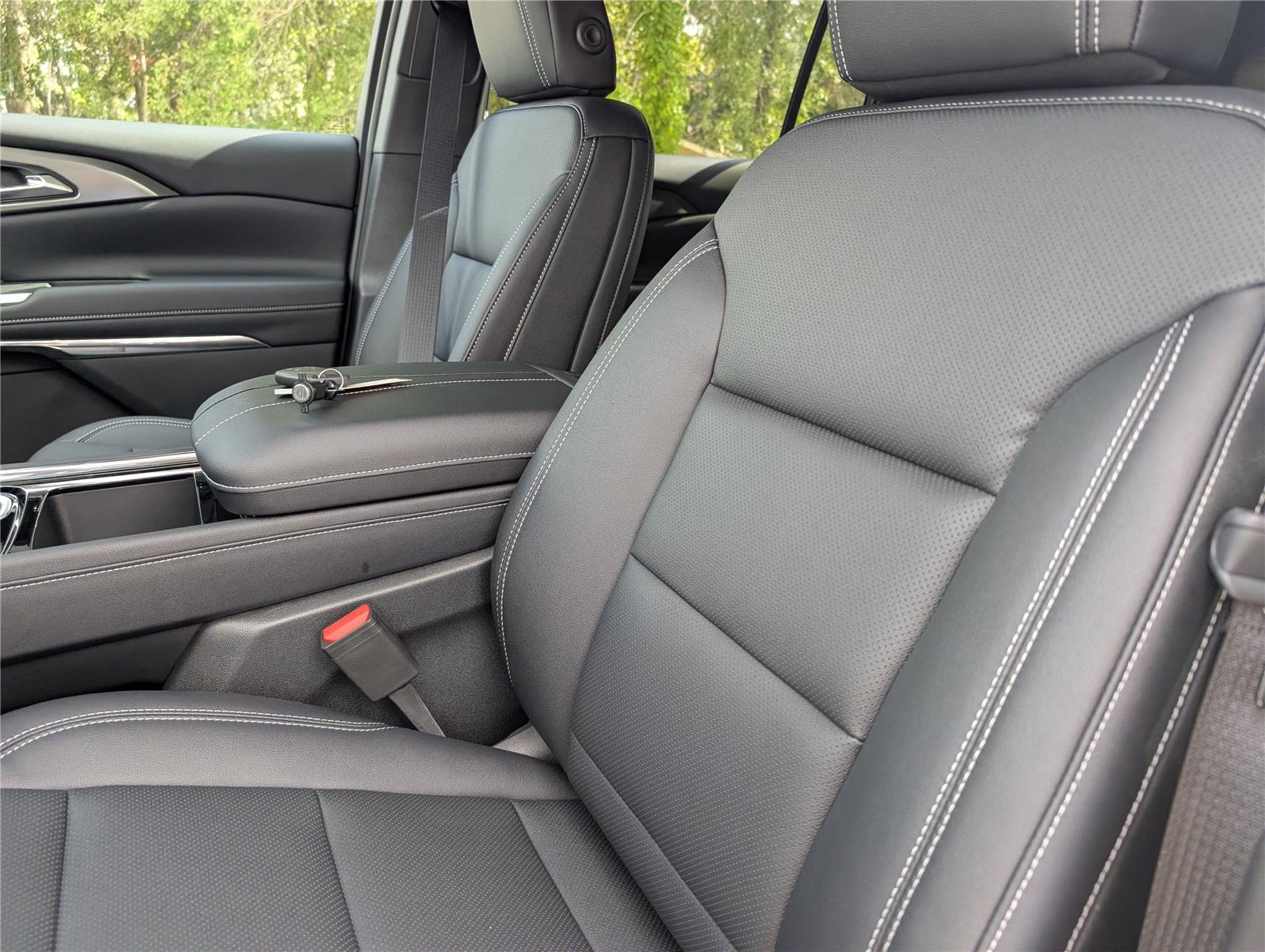 2026 Chevrolet Traverse photo 12