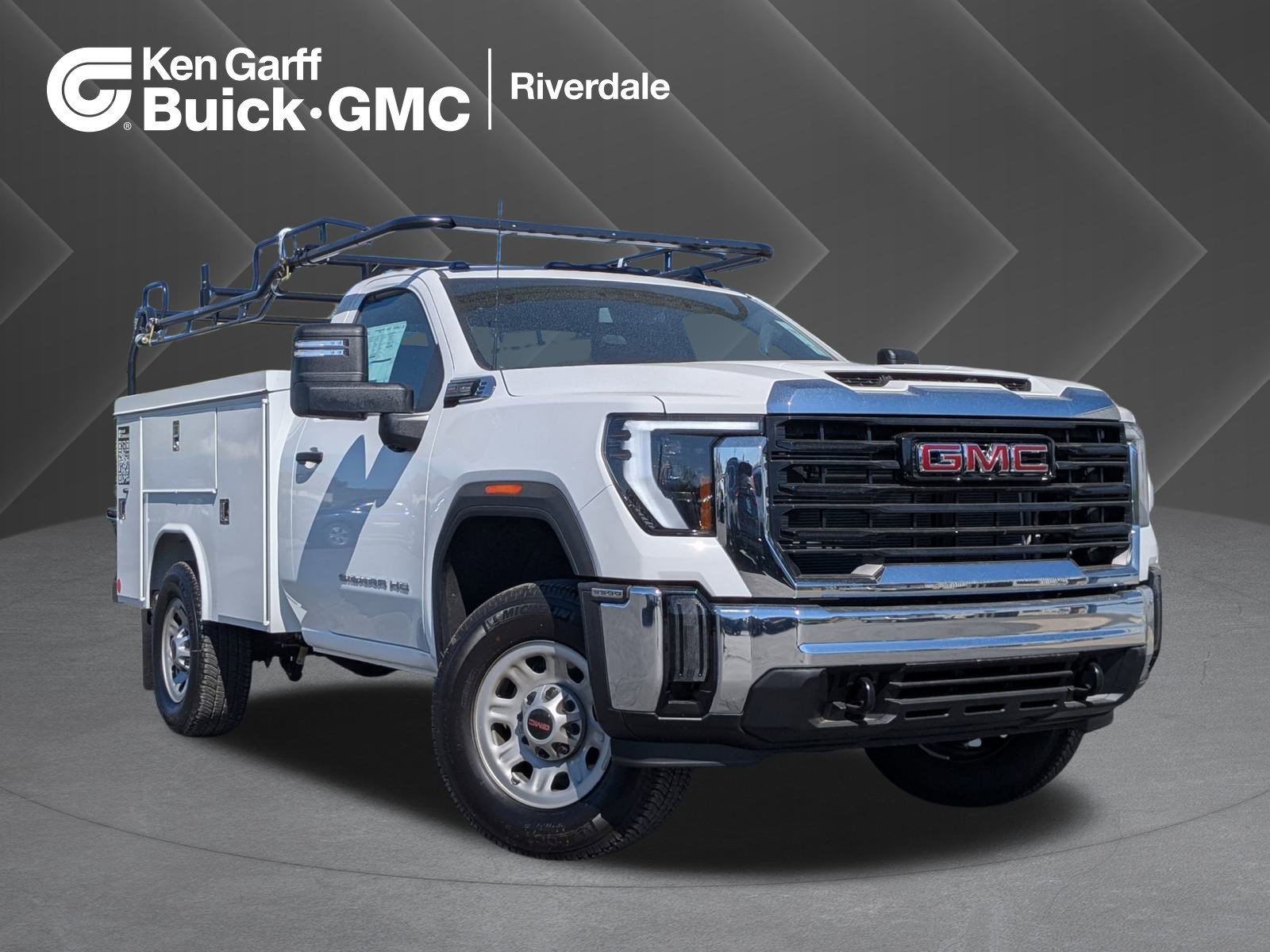 2025 GMC Sierra 3500HD Pro's photo