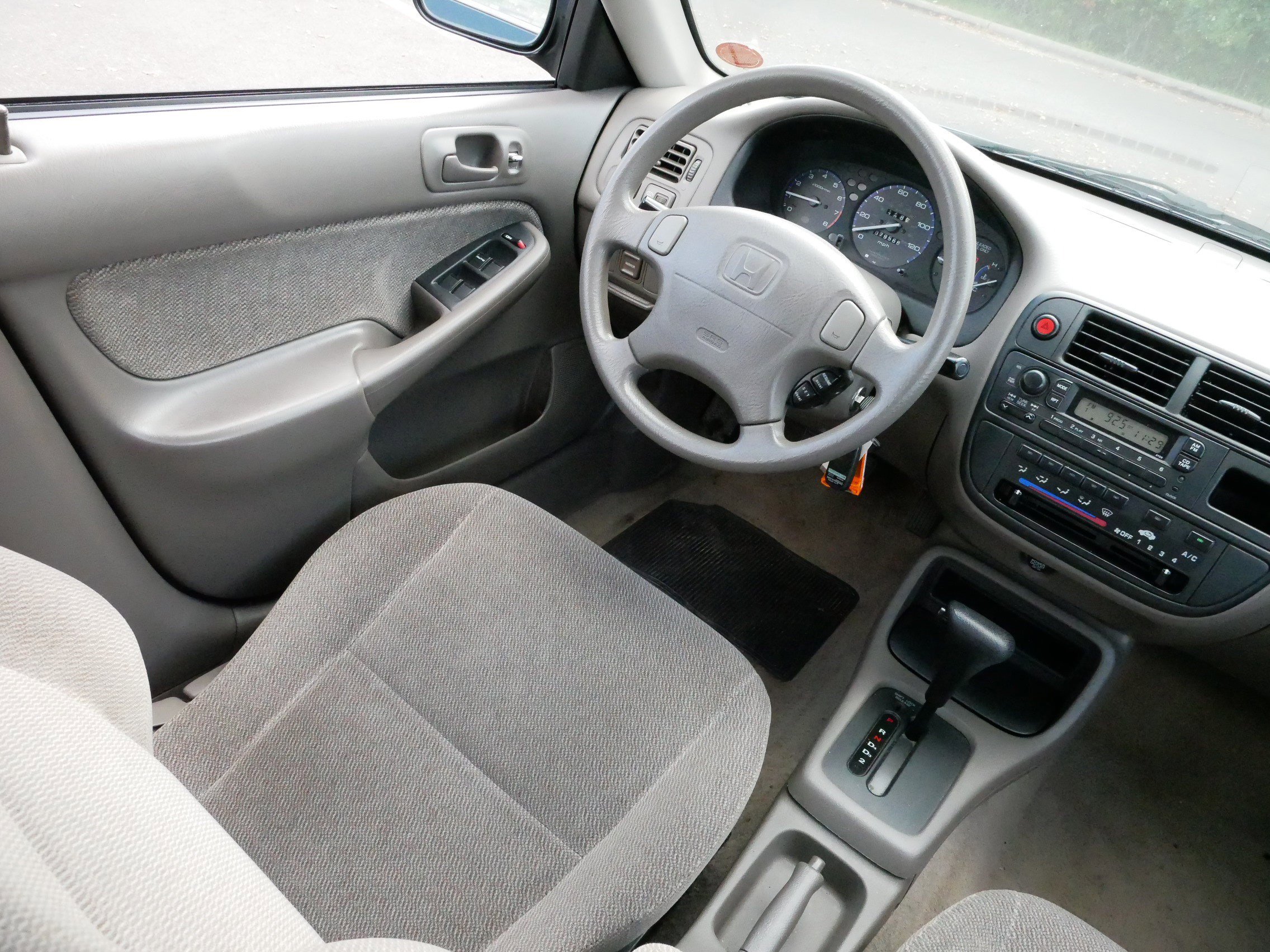 1997 Honda Civic LX photo 9
