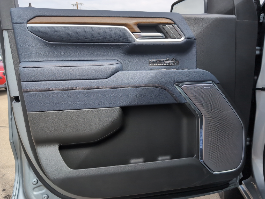 2026 Chevrolet Silverado 1500 High Country photo 24