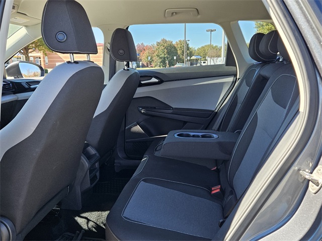 2024 Volkswagen Taos S photo 3