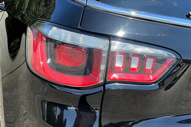 2020 Jeep Compass Latitude photo 22