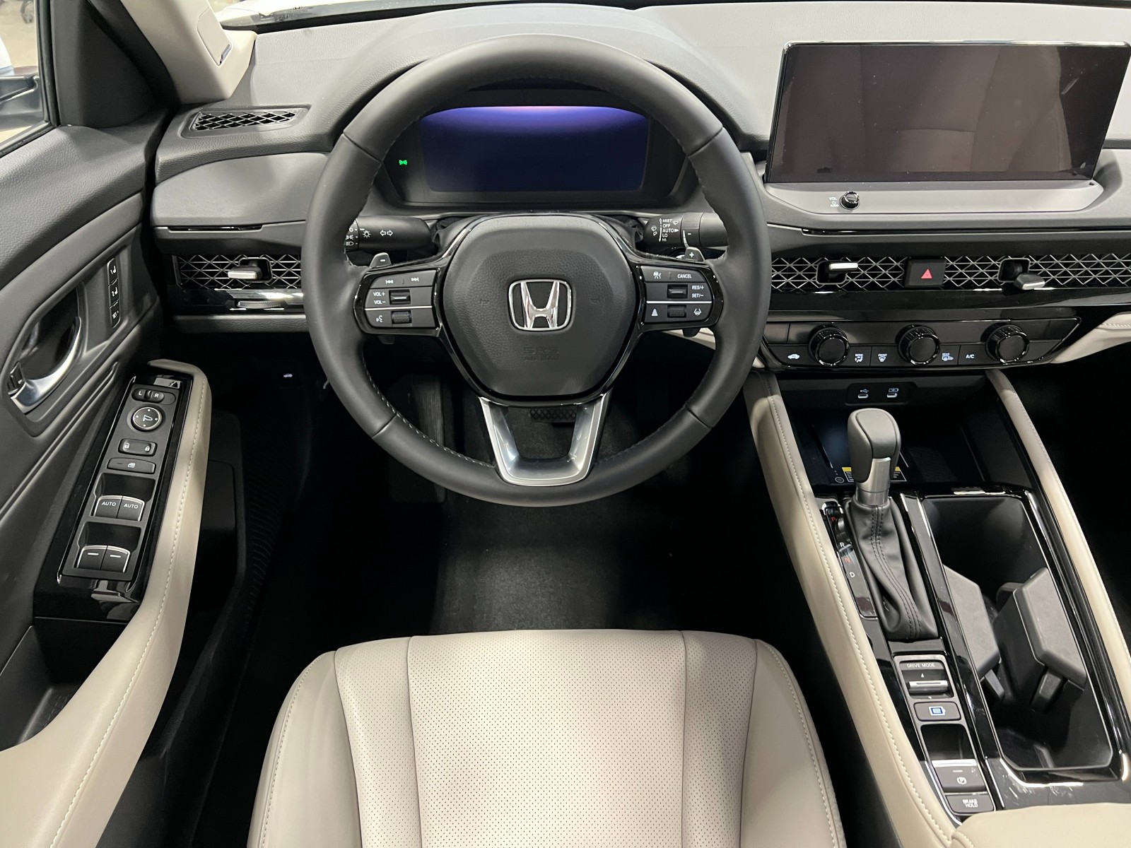 2025 Honda Accord Hybrid Touring photo 15
