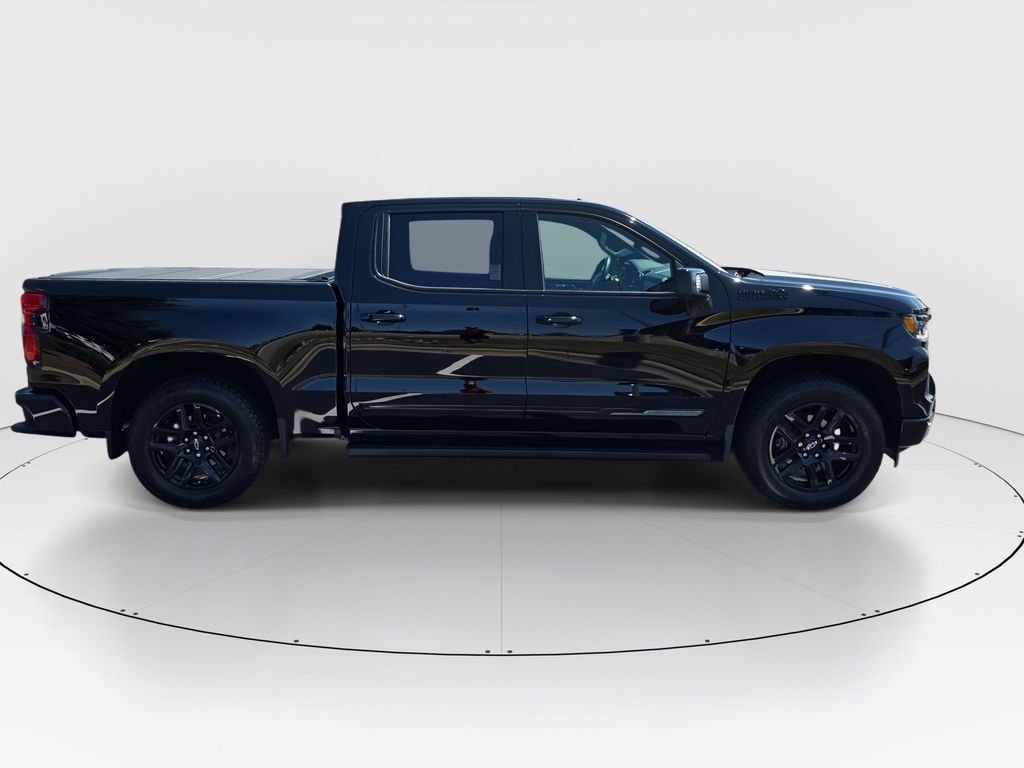 2025 Chevrolet Silverado 1500 High Country photo 4