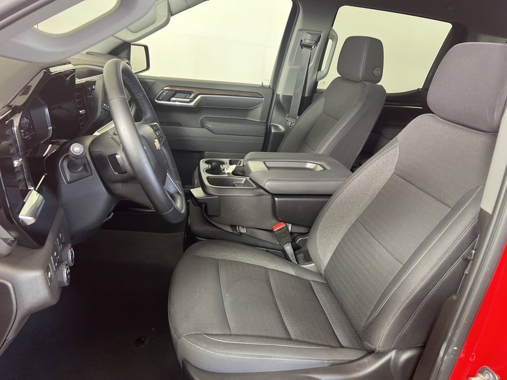 2025 Chevrolet Silverado 1500 LT photo 11