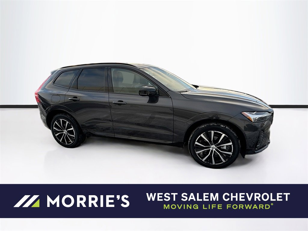 2025 Volvo XC60 Plus's photo