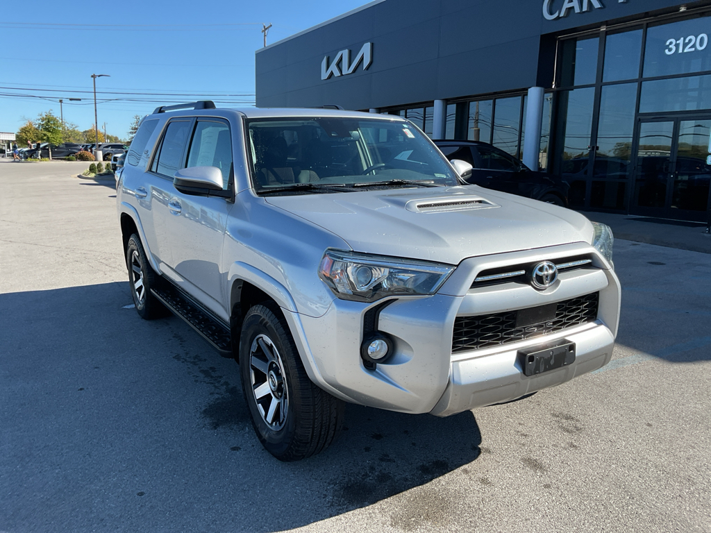 2020 Toyota 4Runner Off-Road's photo