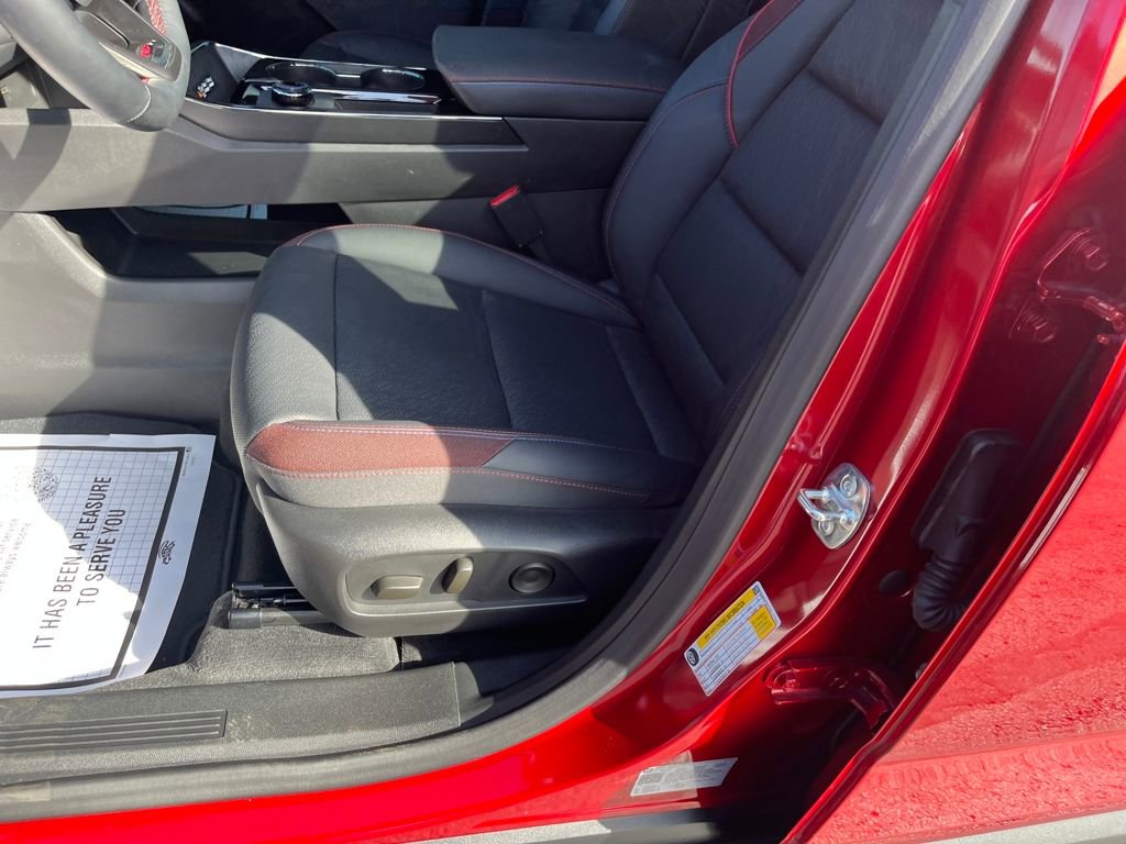 2025 Chevrolet Equinox RS photo 17