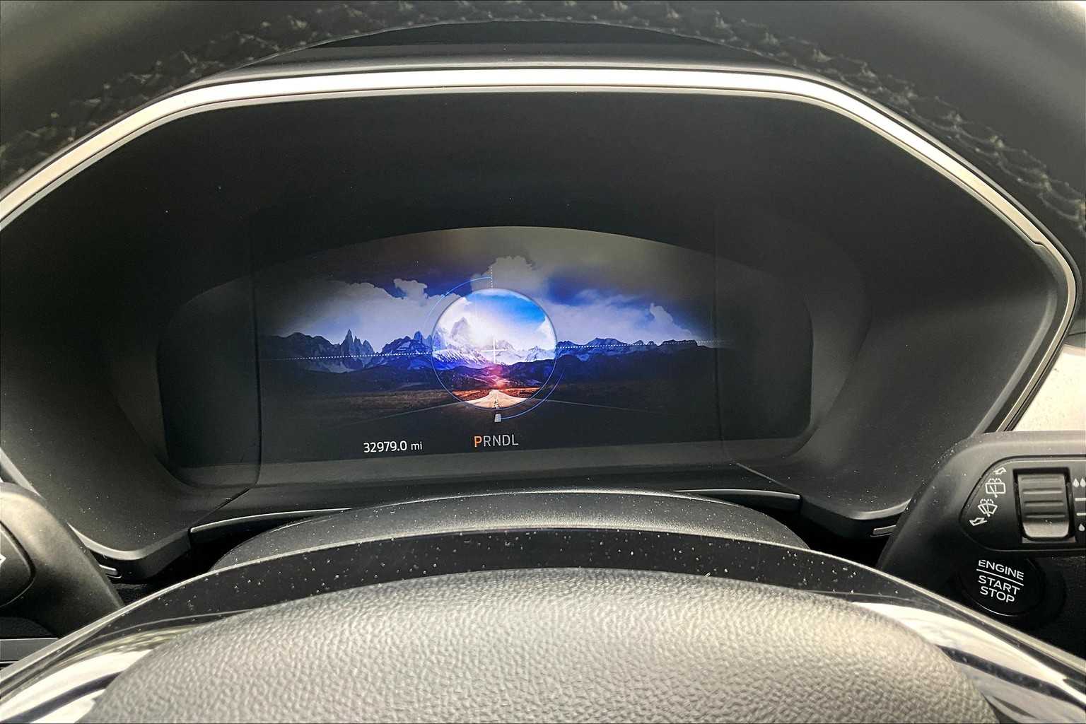 2022 Ford Escape SEL photo 24