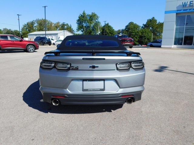 2024 Chevrolet Camaro 1LT photo 4