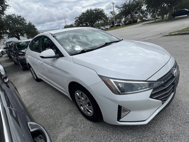2019 Hyundai Elantra SE photo 2